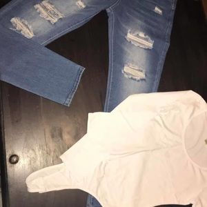 Long sleeve bodysuit and med Jean all new